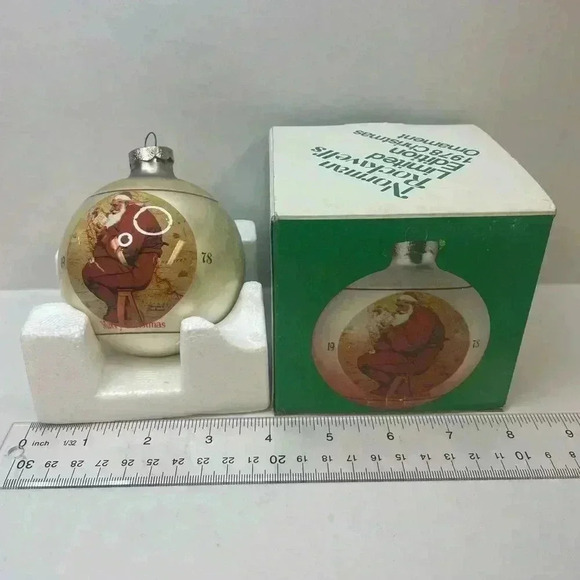 Vintage Norman Rockwell 1978 ornament - Picture 2 of 5